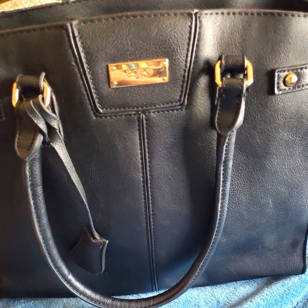 BCBG BLACK TOTE GOOD CONDITION WELL MADE CUTE PURSE